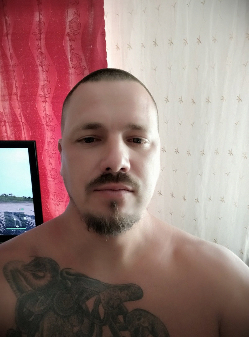 Kamil, 29